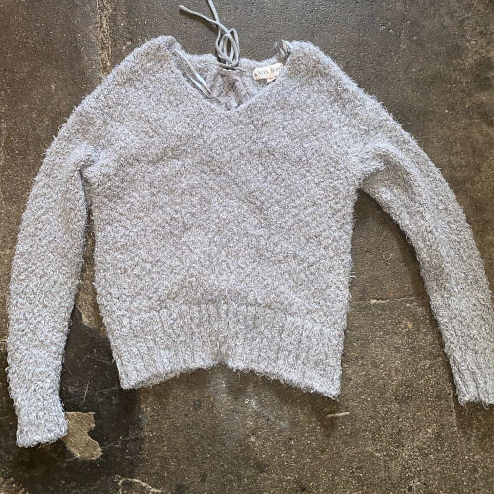Lace Back Sweater 🌟